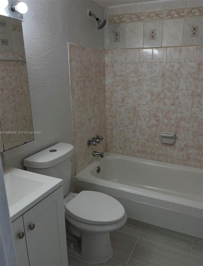 Building Photo - 1251 NE 108th St