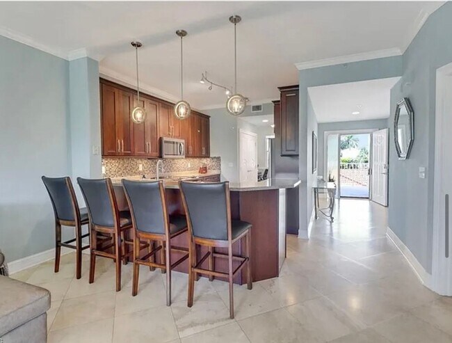 Building Photo - Fully Furnished Seasonal Condo Rental in Windstar