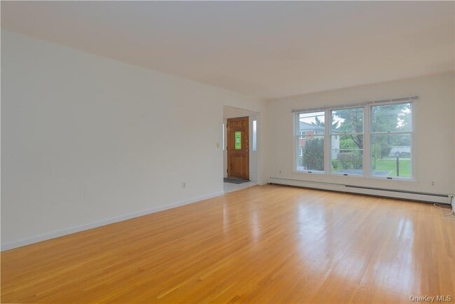 Building Photo - 30 Cassilis Ave