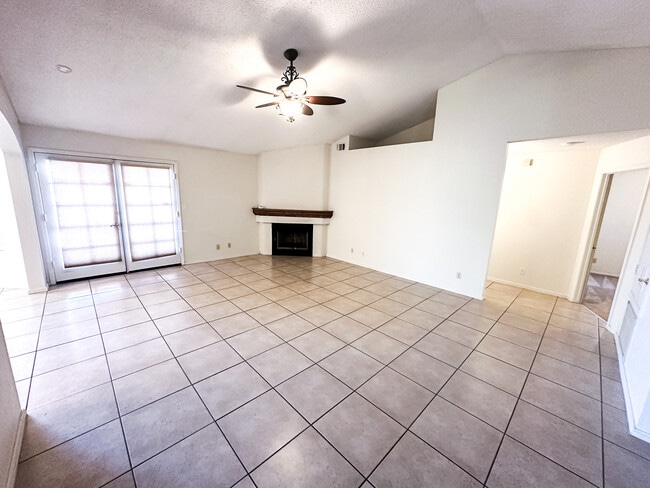 Building Photo - 3555 W 15th Ln