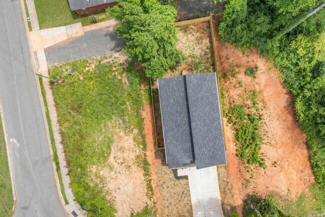 Building Photo - 3420 Tappan Pl