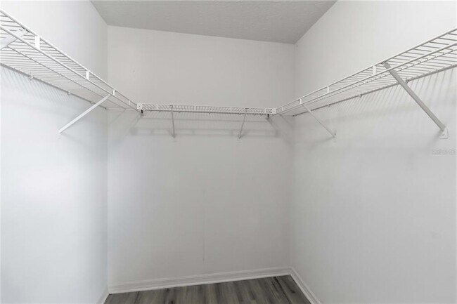 Building Photo - 2110 Laindale Pl