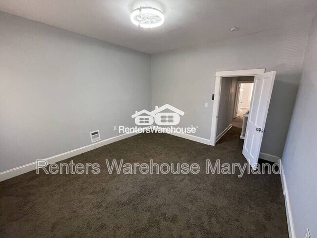 Building Photo - 2125 Cliftwood Ave