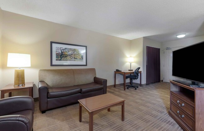 Building Photo - Furnished Studio-Dallas - Farmers Branch