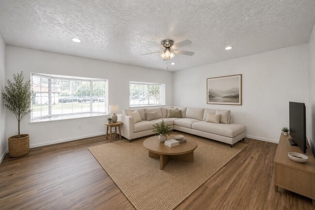 Building Photo - 7414 Battlewood Dr