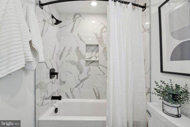 Building Photo - 139 W Chelten Ave