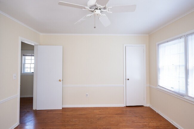 Building Photo - 47 Laurens St
