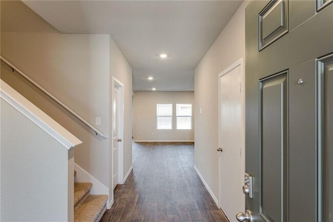 Building Photo - 15201 Siberian Elm Ln