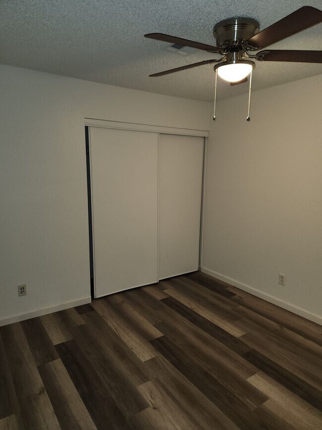Building Photo - Single-Story 2 Bed, 2 Bath with 2-Car Garage in Gate Community