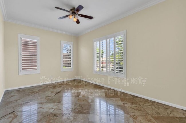 Building Photo - 1811 W Maplewood Pl