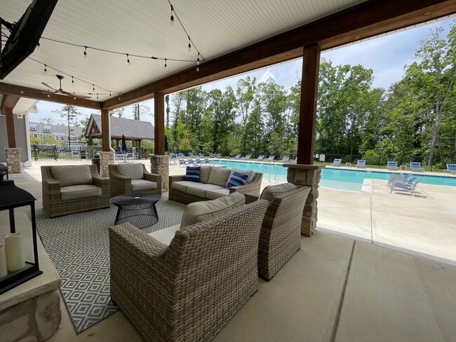 Building Photo - Wren | 3 Bed 2.5 Bath | Garage | 1729 sf