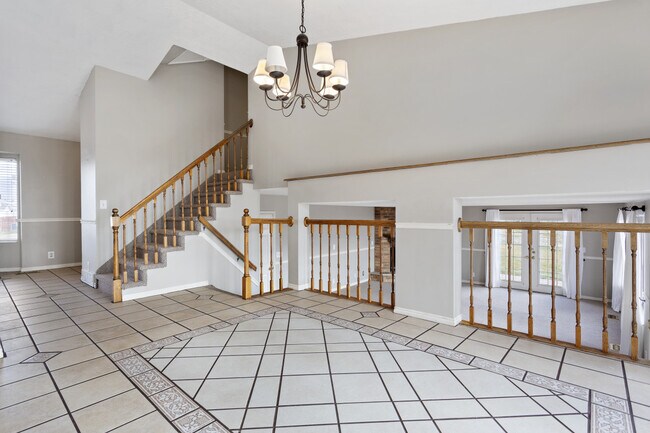 Building Photo - Utah House