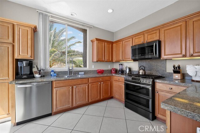 Building Photo - 12220 Skyline Dr