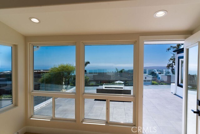 Building Photo - 2850 Zell Dr