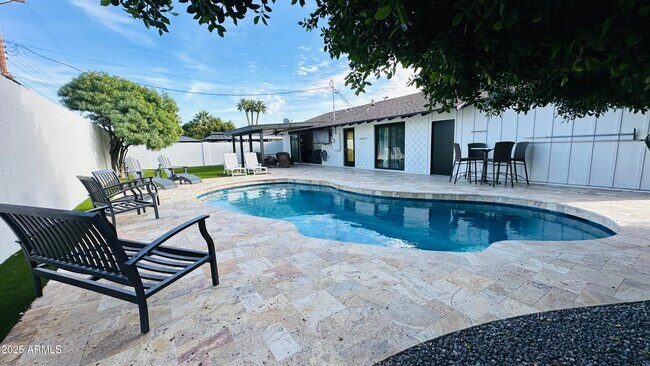 Building Photo - 8240 E Turney Ave