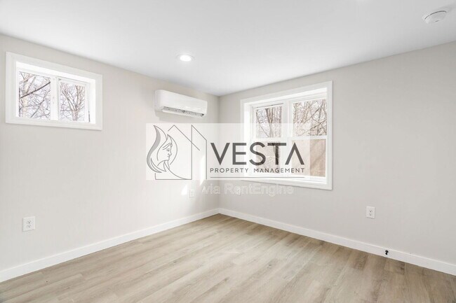 Building Photo - 2383 Dutch Cove Rd