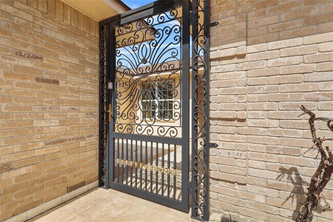 Building Photo - 13622 Wimbledon Oaks Dr