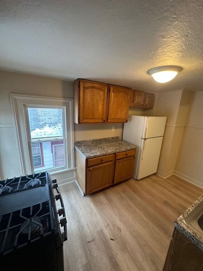 Building Photo - 621 Joseph Ave