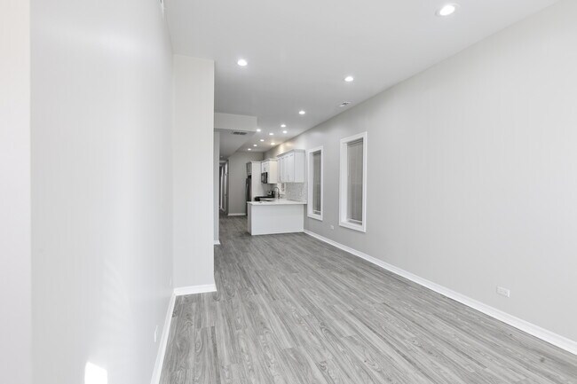 Building Photo - 3621 S Winchester Ave