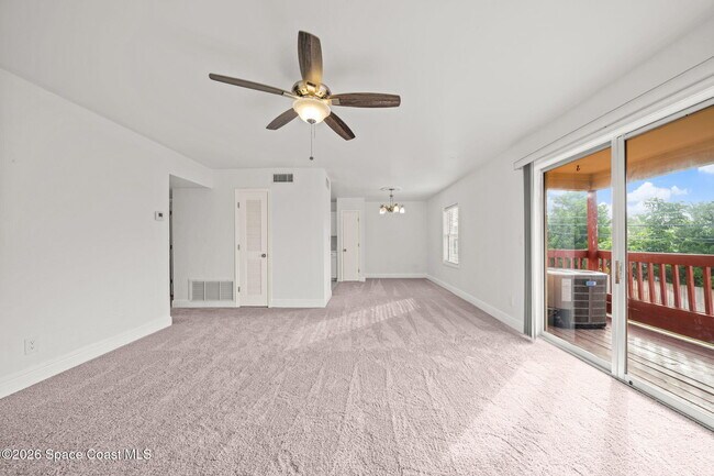 Building Photo - 913 S Colonial Ct