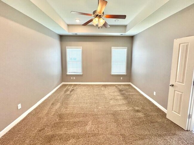 Building Photo - Now Leasing A 5 Bedroom 3 Bath Home In Oli...