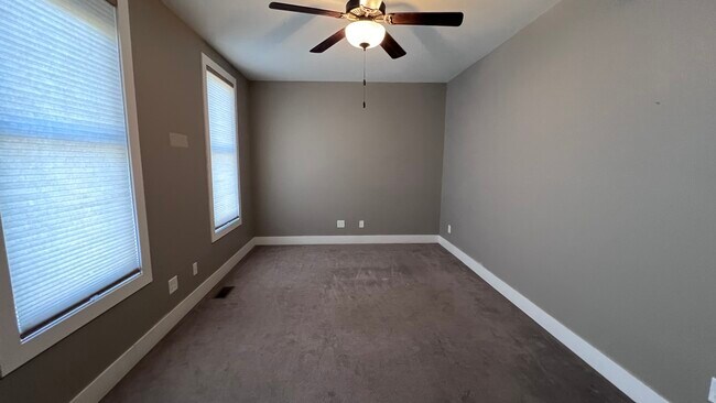 Building Photo - 438 Northern Ave