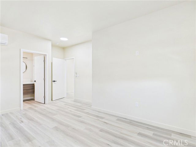 Building Photo - 8457 Langdon Ave