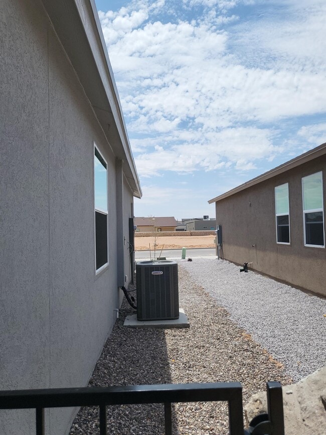 Building Photo - 15137 Ambition Ave