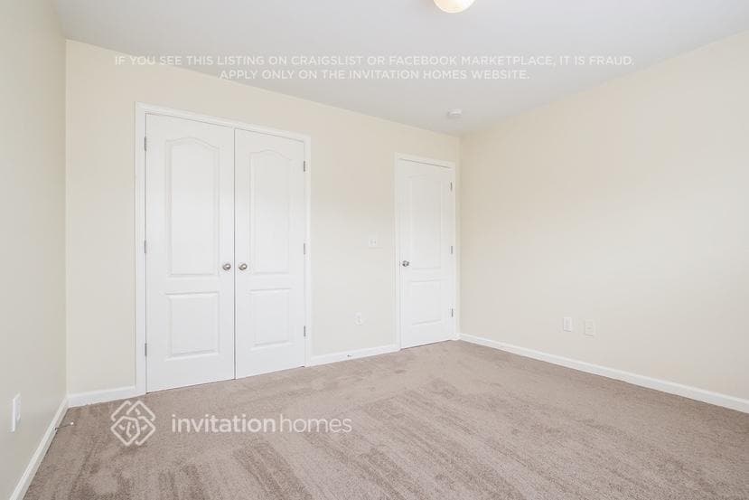 Building Photo - 372 Kyles Cir