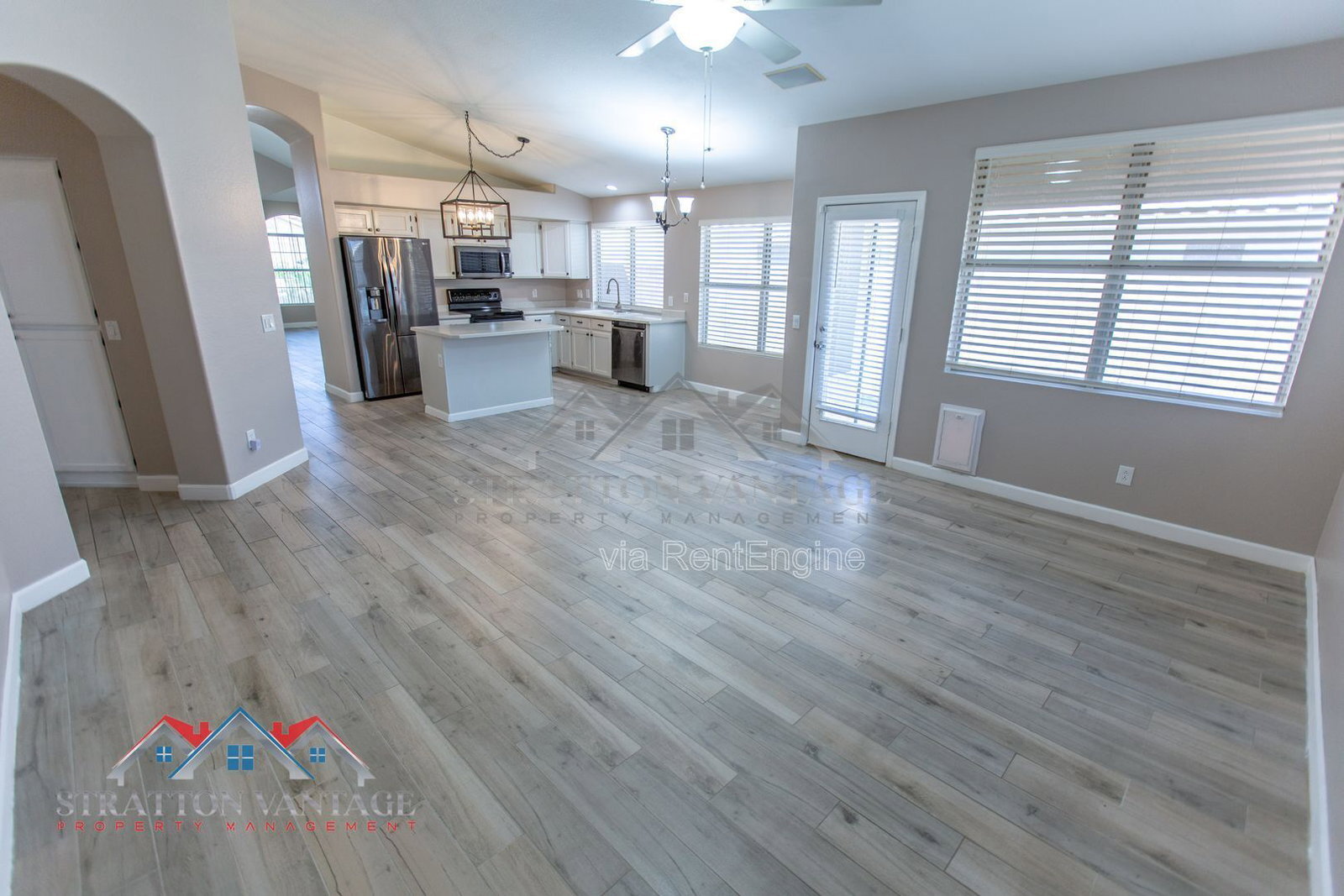 Building Photo - 9825 W Runion Dr