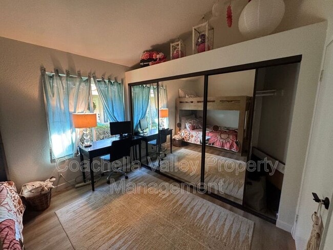 Building Photo - 77739 Woodhaven Dr S