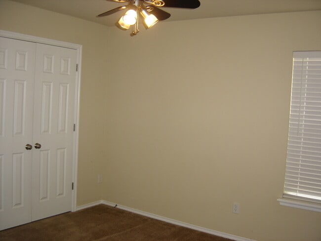 Building Photo - 18109 Calle Way