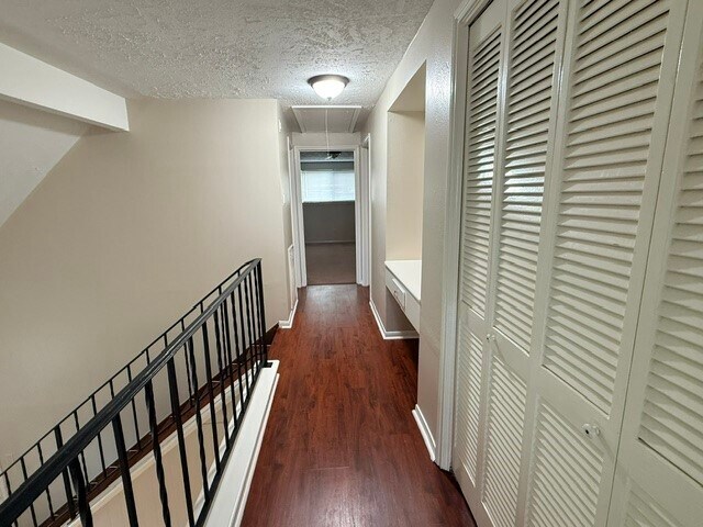 Building Photo - 6627 Krause Dr