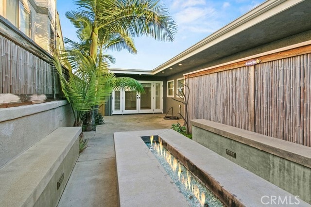 Building Photo - 256 Avenida Madrid