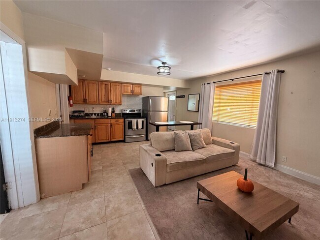 Building Photo - 2435 Wilson St