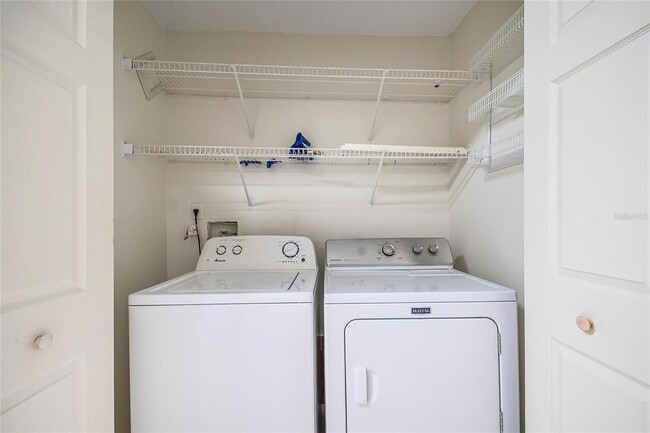 Building Photo - 646 Kenwick Cir