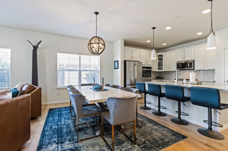 Building Photo - 1940 Shadow Lake Dr