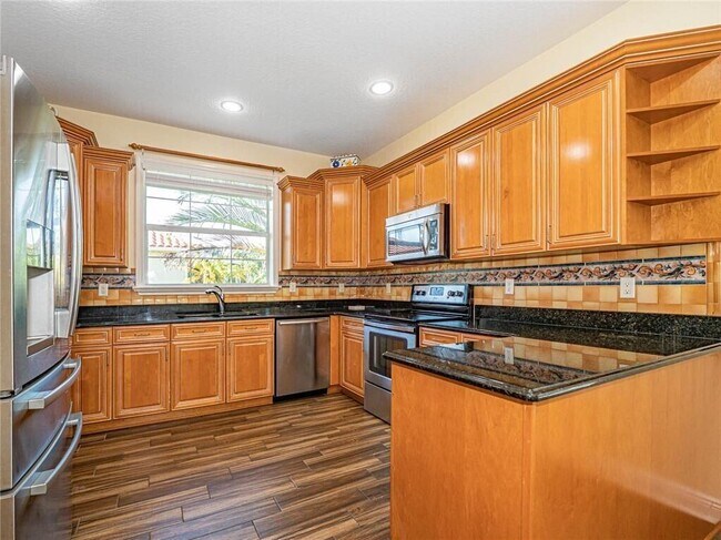 Building Photo - 5836 Pine Ridge Cir