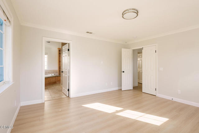 Building Photo - 2409 Olive Ave