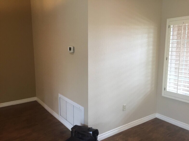 Building Photo - 9109 Grayling Dr