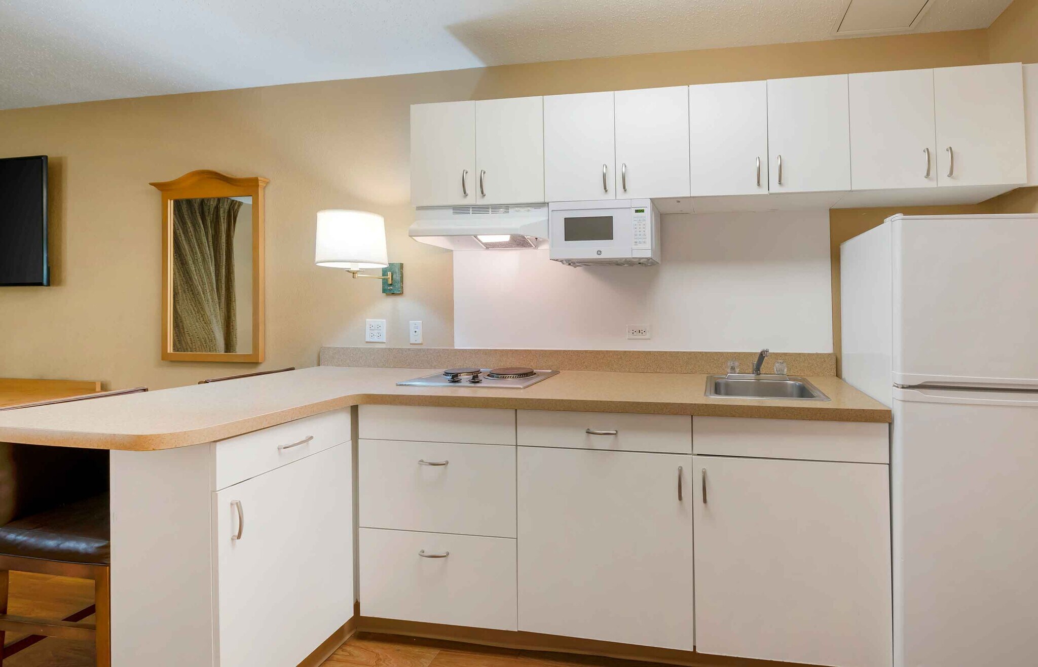 Building Photo - Furnished Studio-Chicago - Schaumburg - Co...