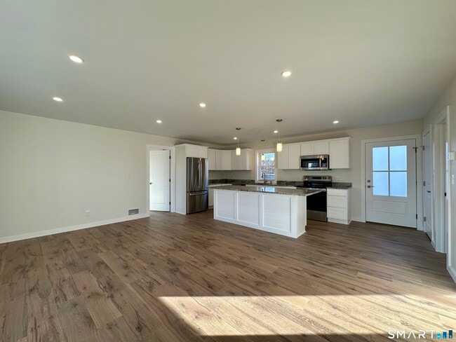 Building Photo - 48 Cedar St