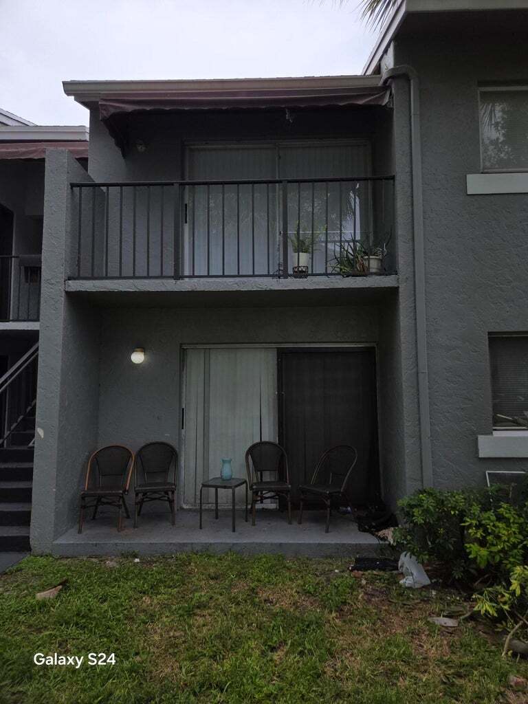 Building Photo - 1141 Lake Victoria Dr