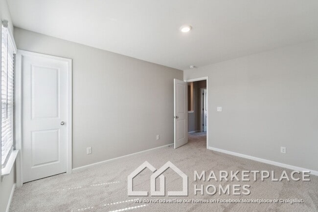 Building Photo - 9936 Brawley Ln