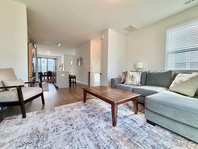 Building Photo - Fully Furnished 2BR/3.5BA Townhome with Garage — Minutes from Downtown Raleigh