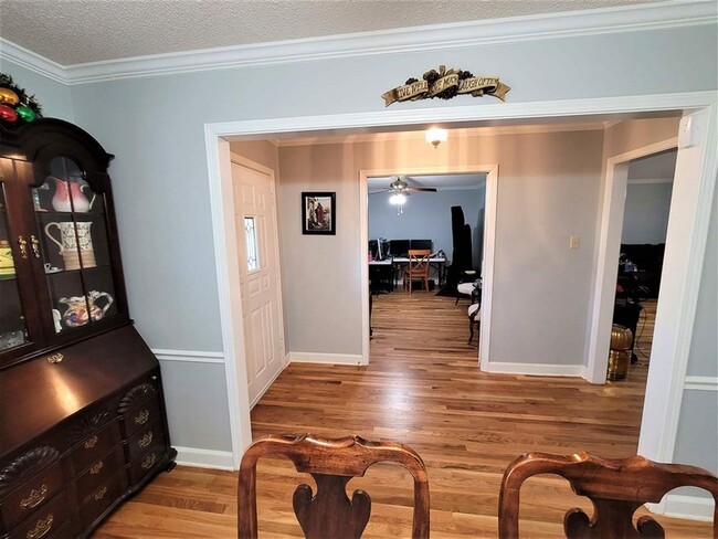 Building Photo - 481 Autumn Trail Cove