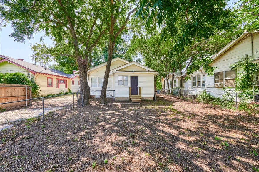 Building Photo - 323 NW 26th St