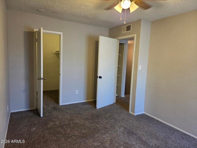 Building Photo - 3213 W Royal Palm Rd