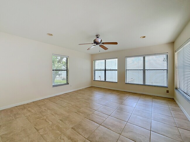 Building Photo - 2720 Crystal Beach Rd