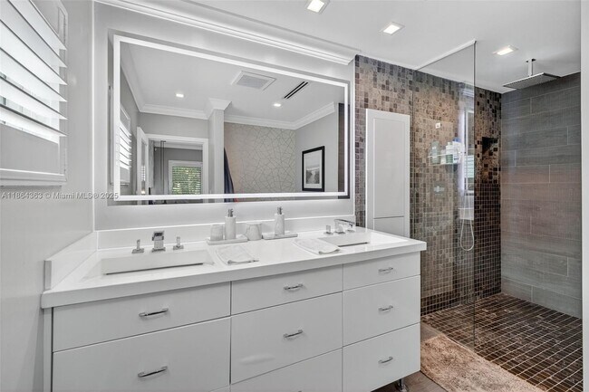 Building Photo - 1009 Tangelo Isle